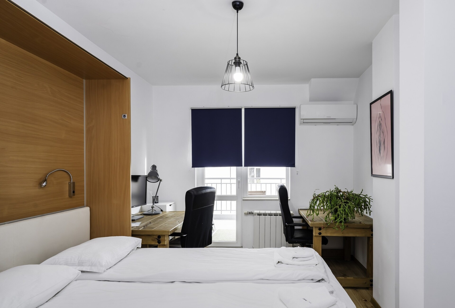 Charming & Cozy 2BD Apartment with Natural Light 3 Flat Manager Booking