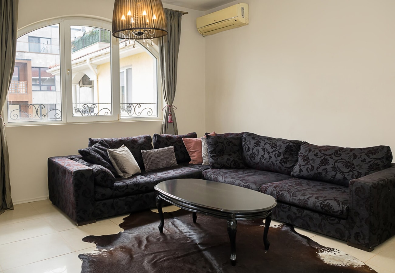 Modern 2BD in Evksinograd with Pool & Balcony 5 Flat Manager Booking
