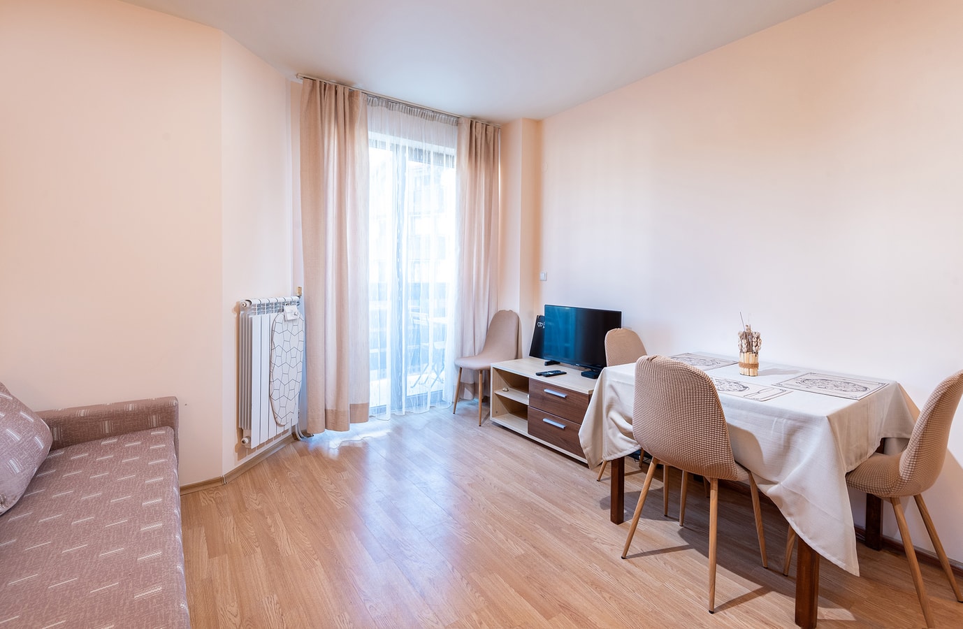 Cozy Mountain-View Apartment in Belmont, Bansko 7 Flat Manager Booking