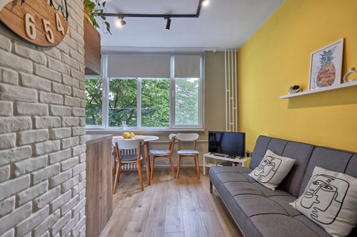 LAZUR ~ 2BD Flat next to the Sea Garden 8 Flat Manager Booking