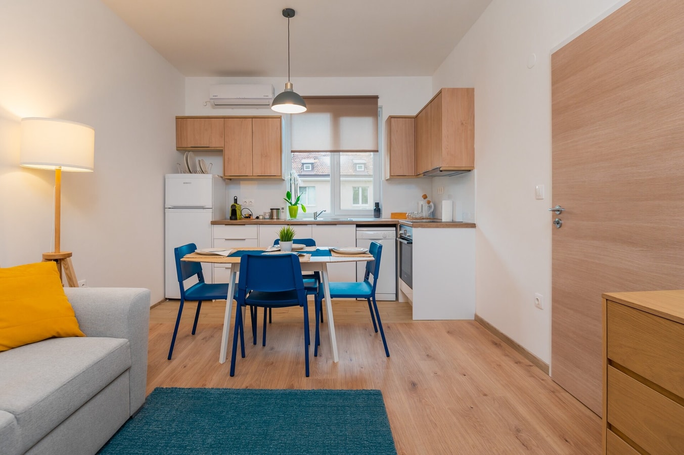 Bright Urban Retreat - Central Sofia 1BD Apartment 3 Flat Manager Booking