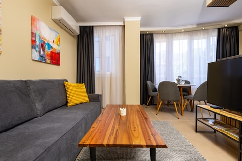 Central Chic 1BD Apt Near Kapana 18 Flat Manager Booking
