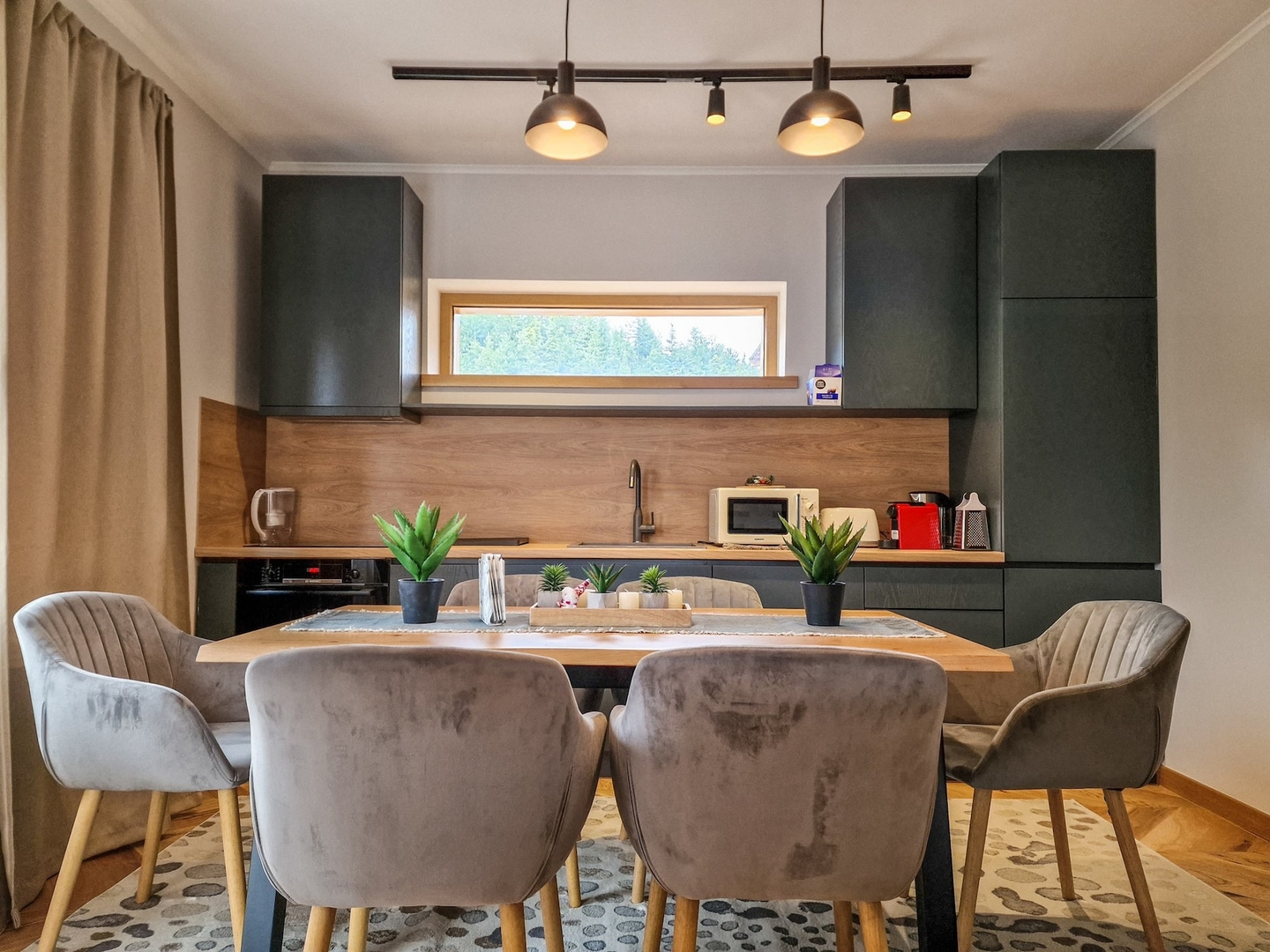 City Escape - 4 bedroom villa in Grand Therme 10 Flat Manager Booking