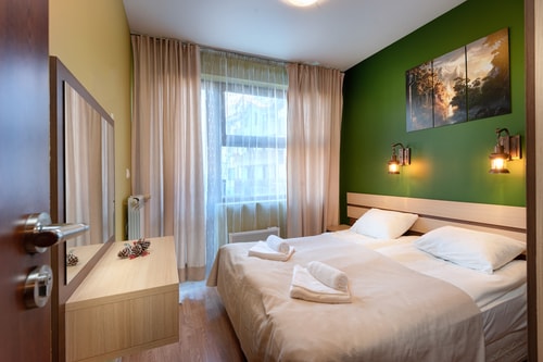 Belmont's Green Dragon nest | 1BD Apartment 1 Flat Manager Booking