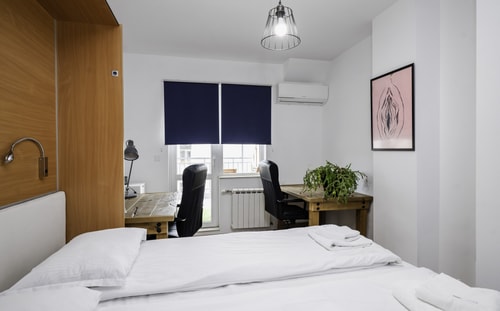 Charming & Cozy 2BD Apartment with Natural Light 12 Flat Manager Booking