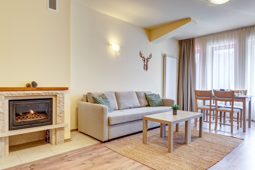 Cosy 1BD Apt w/ Free Parking and Balcony 8 Flat Manager Booking