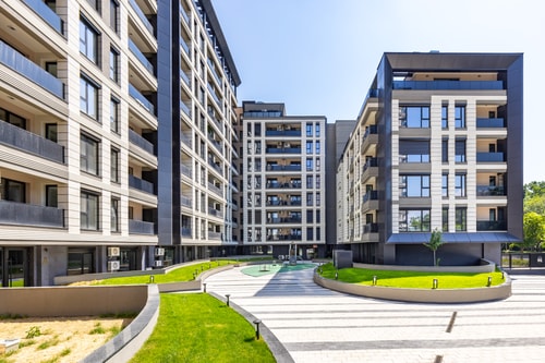 Lauta Park - 1BD with balcony 2 Flat Manager Booking
