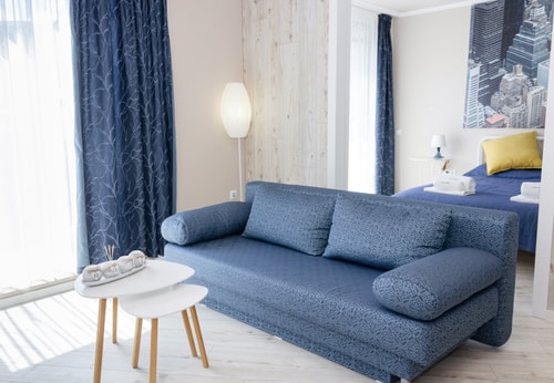 ~Sunny Blue ~ One-Bedroom Flat with Balcony 2 Flat Manager Booking