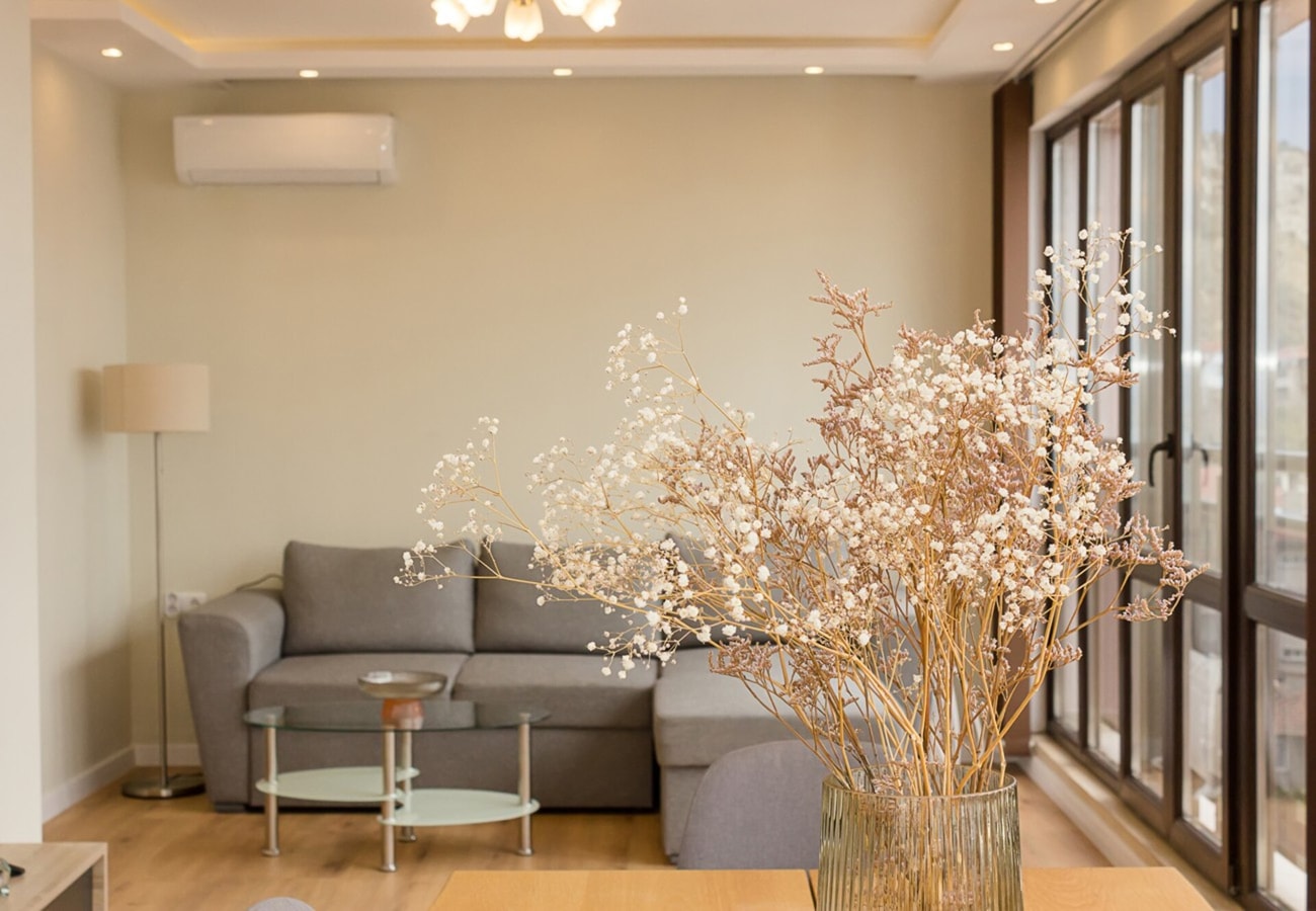 Seaview Haven: Elegant 2BD Flat in Balchik 7 Flat Manager Booking