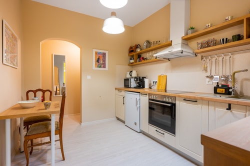 Central Stylish Suite & Studio with Shared Terrace 35 Flat Manager Booking