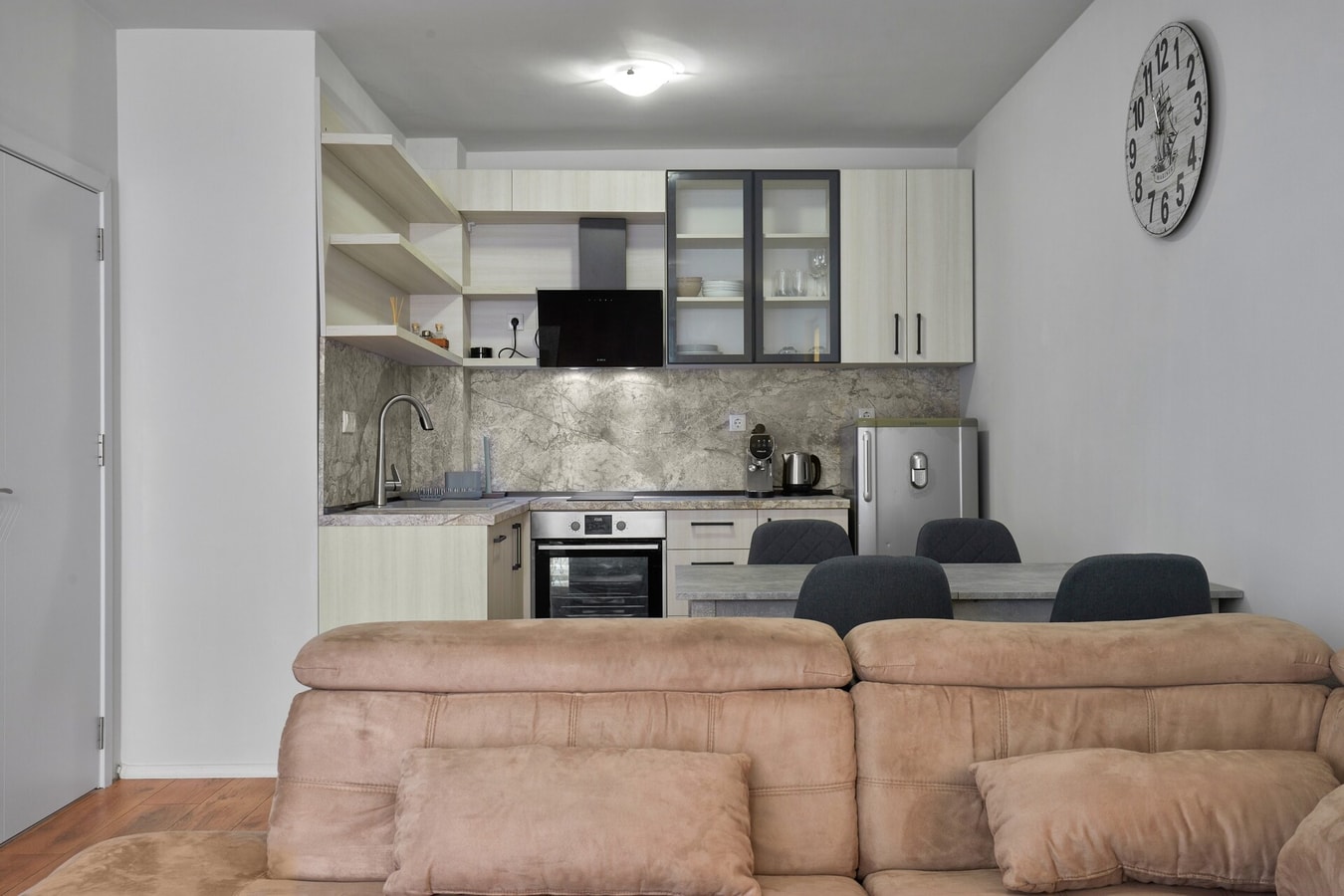 Private 1-BD Apartment with Balcony in Sveti Vlas 7 Flat Manager Booking