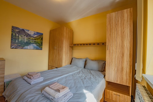 Modern 1BR Apt – Top Location, 4 min to Metro 12 Flat Manager Booking