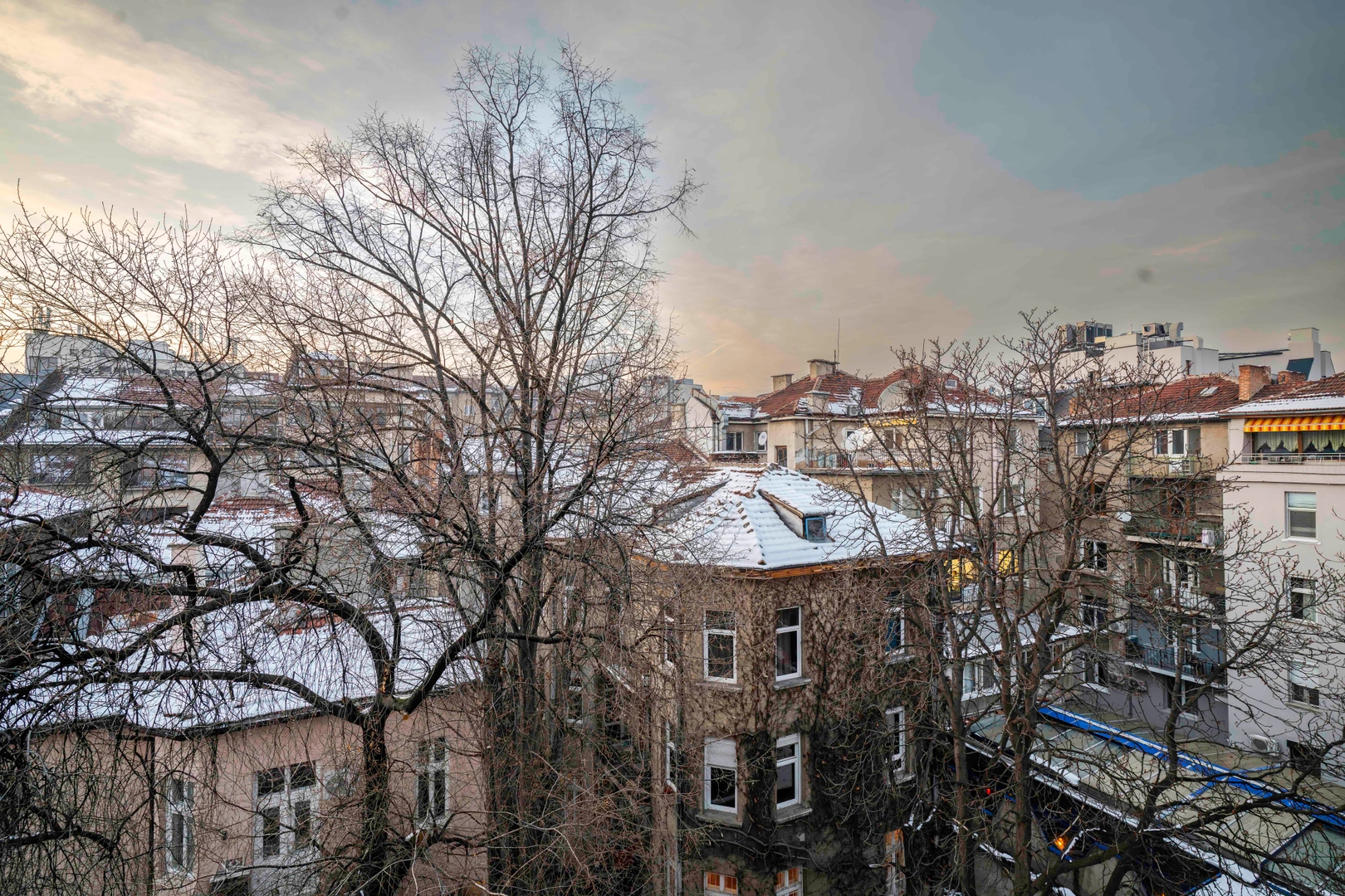 Cozy and Central 2BD Flat | At the Heart of It All 17 Flat Manager Booking