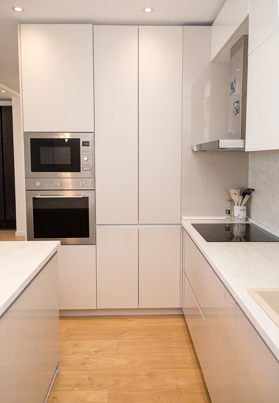 Stylish City Living by the Sea - 2BR Flat in Varna 12 Flat Manager Booking