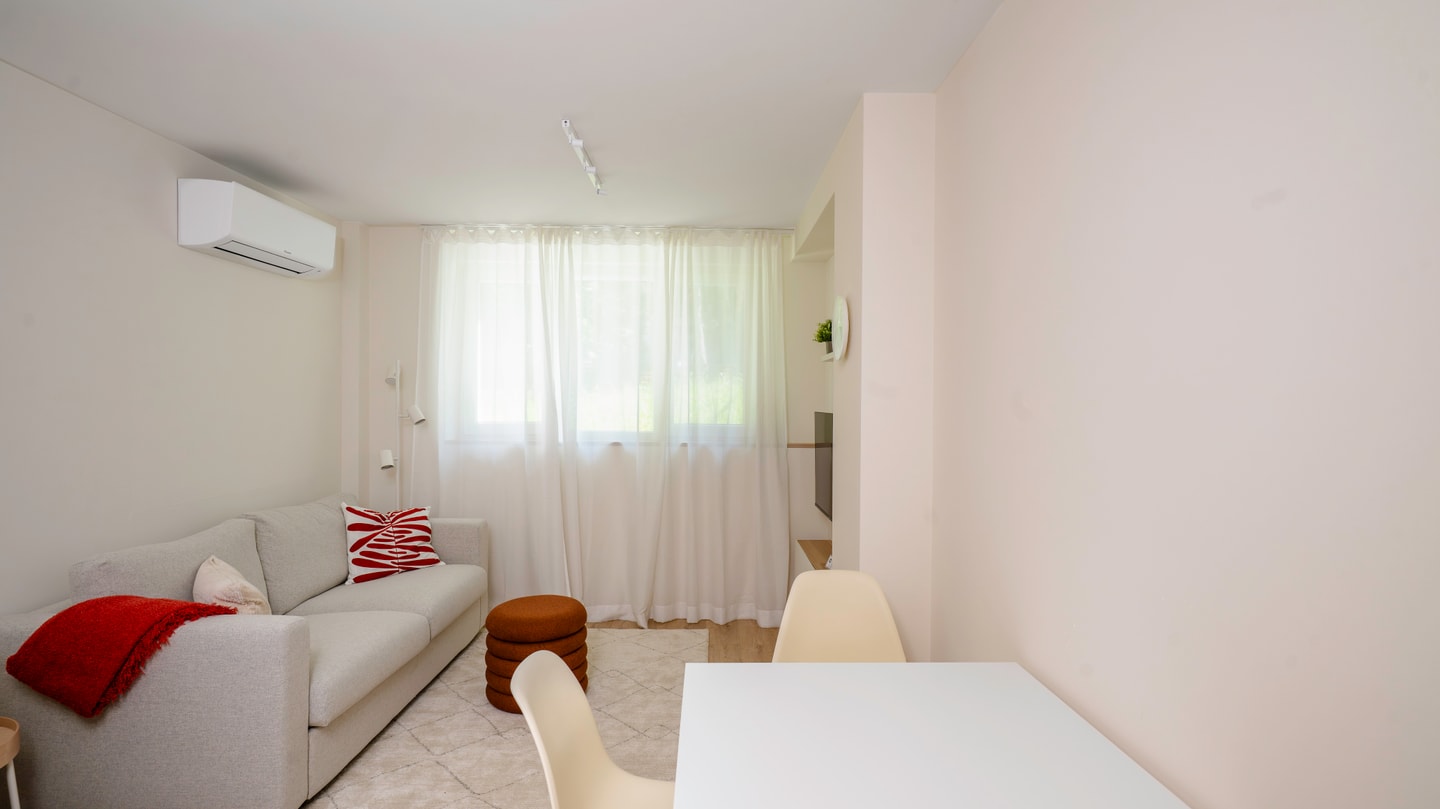 Cozy 1BD Apartment next to NDK 4 Flat Manager Booking
