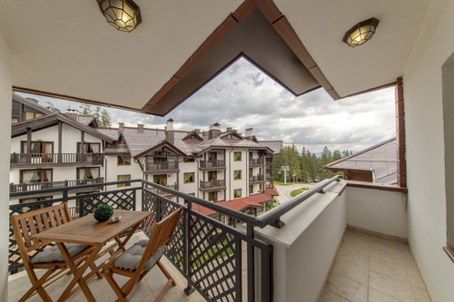 Luxury 2-bedroom apartment by Studenets Center 20 Flat Manager Booking