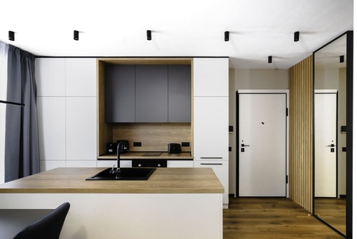 Aviva Living - 2BD Apartment With Free Parking 1 Flat Manager Booking