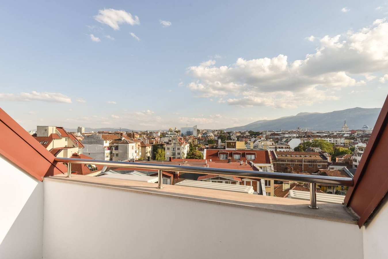 Beautiful City View Maisonette Apartment 3 Flat Manager Booking