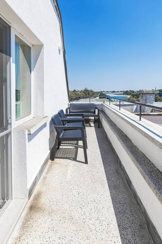 Fancy 1BD penthouse with terrace near the centre 17 Flat Manager Booking