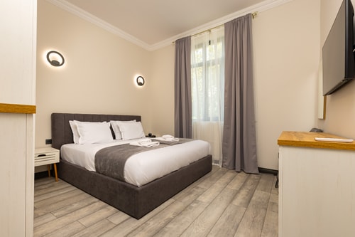 PLOVDIV Diyan ap. 3 · Central Apartments with Garden view - Apt No. 3 1 Flat Manager Booking