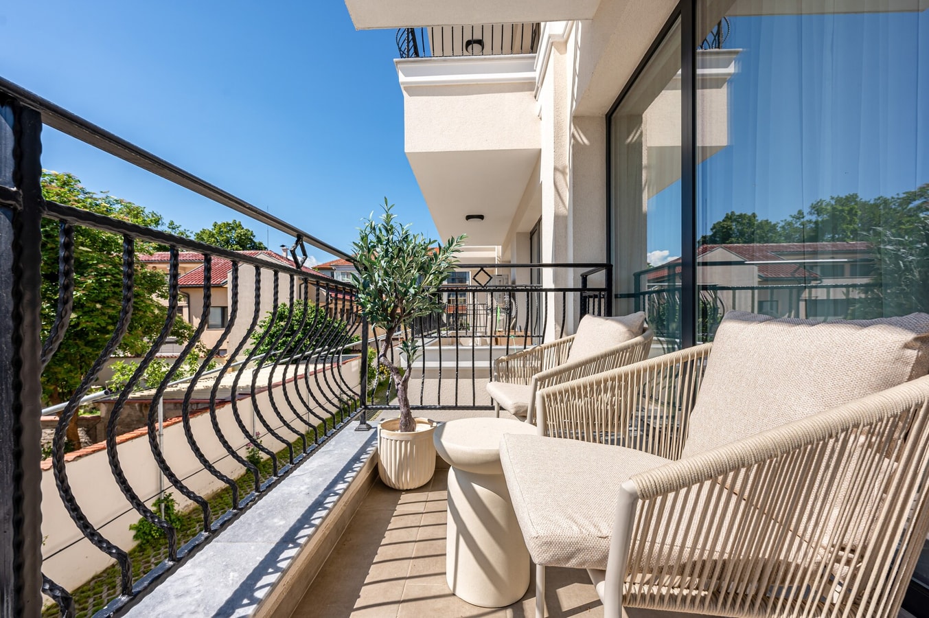 Plovdiv Center Gem with Balcony 2 Flat Manager Booking