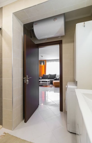 Pop your C-O-L-O-R-S - Funky and Modern 1BDR. Apt. 20 Flat Manager Booking