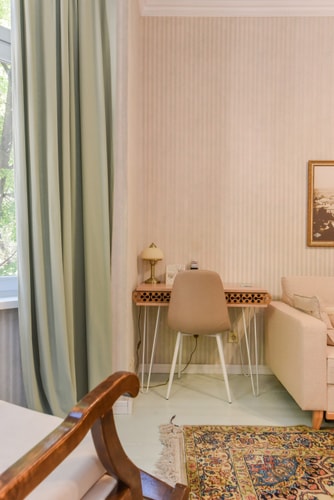 Spacious vintage 2BR, 2bath apartment 6 Flat Manager Booking