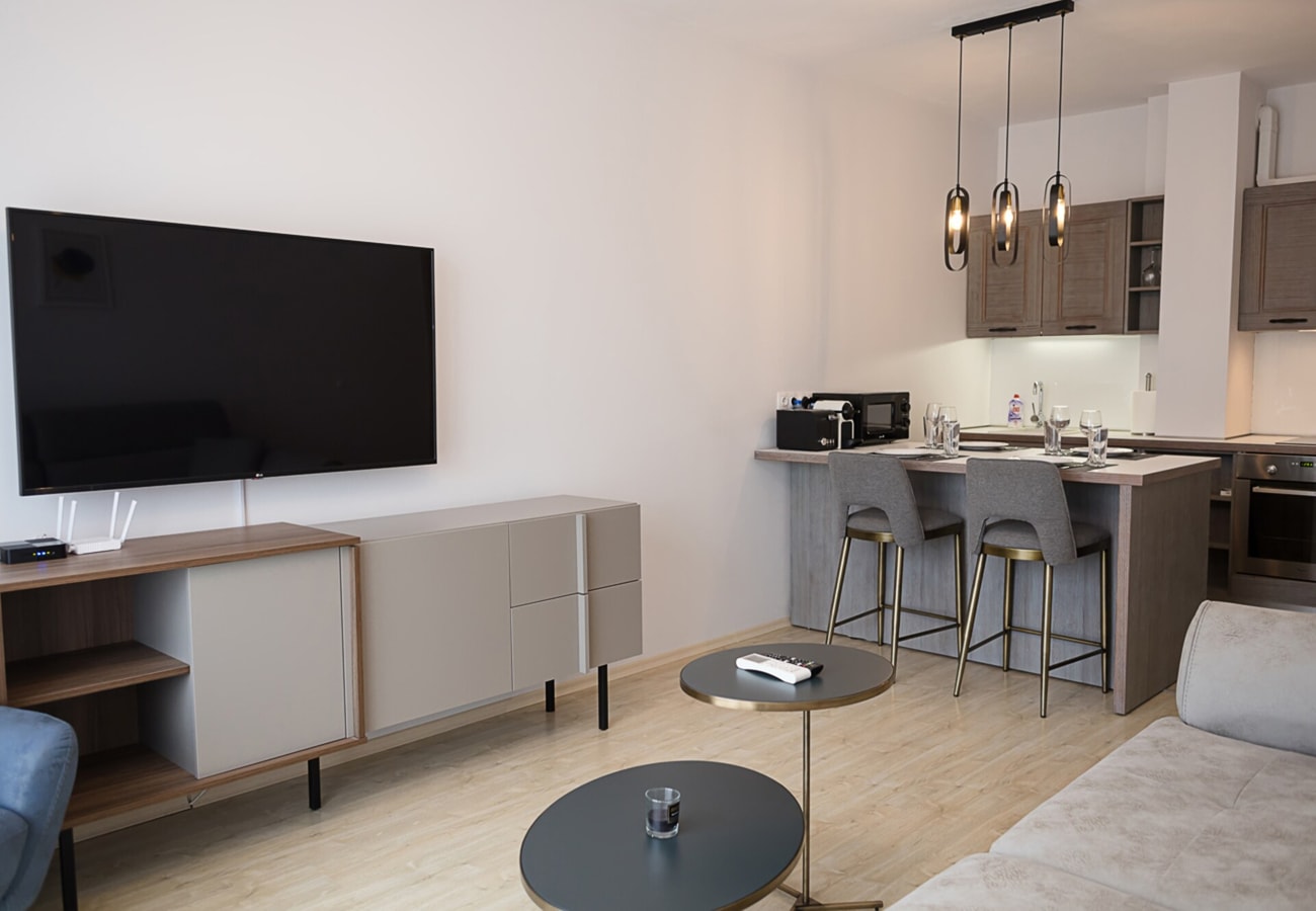 Moonlight Terrace - Panoramic Views, Luxe Comfort 8 Flat Manager Booking