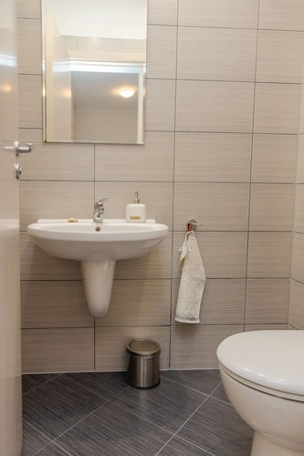 Lovely 3BD flat with PARKING and SEA VIEW 32 Flat Manager Booking