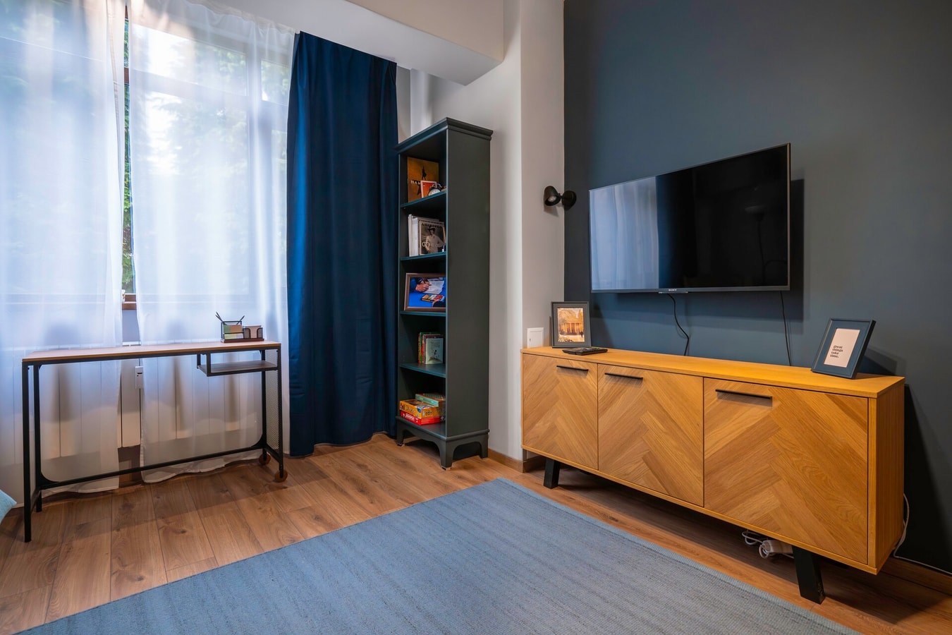 Lux Flat next to Park with working space 21 Flat Manager Booking