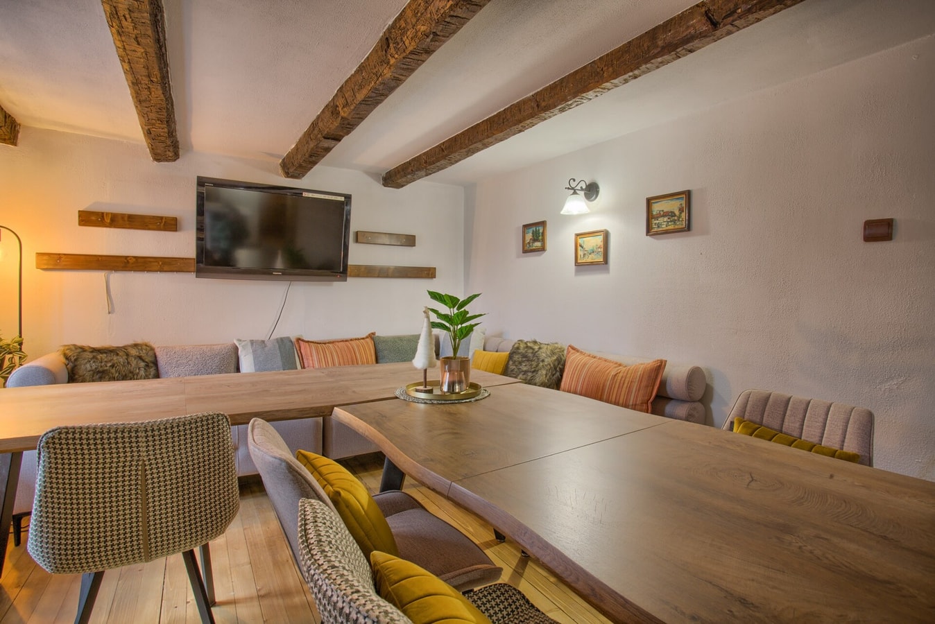 8BD Retreat in Bansko: Comfort & Mountain Charm 5 Flat Manager Booking