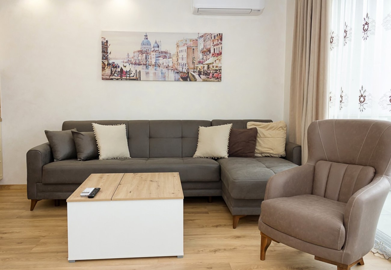 Modern Seaside Retreat in Varna 9 Flat Manager Booking