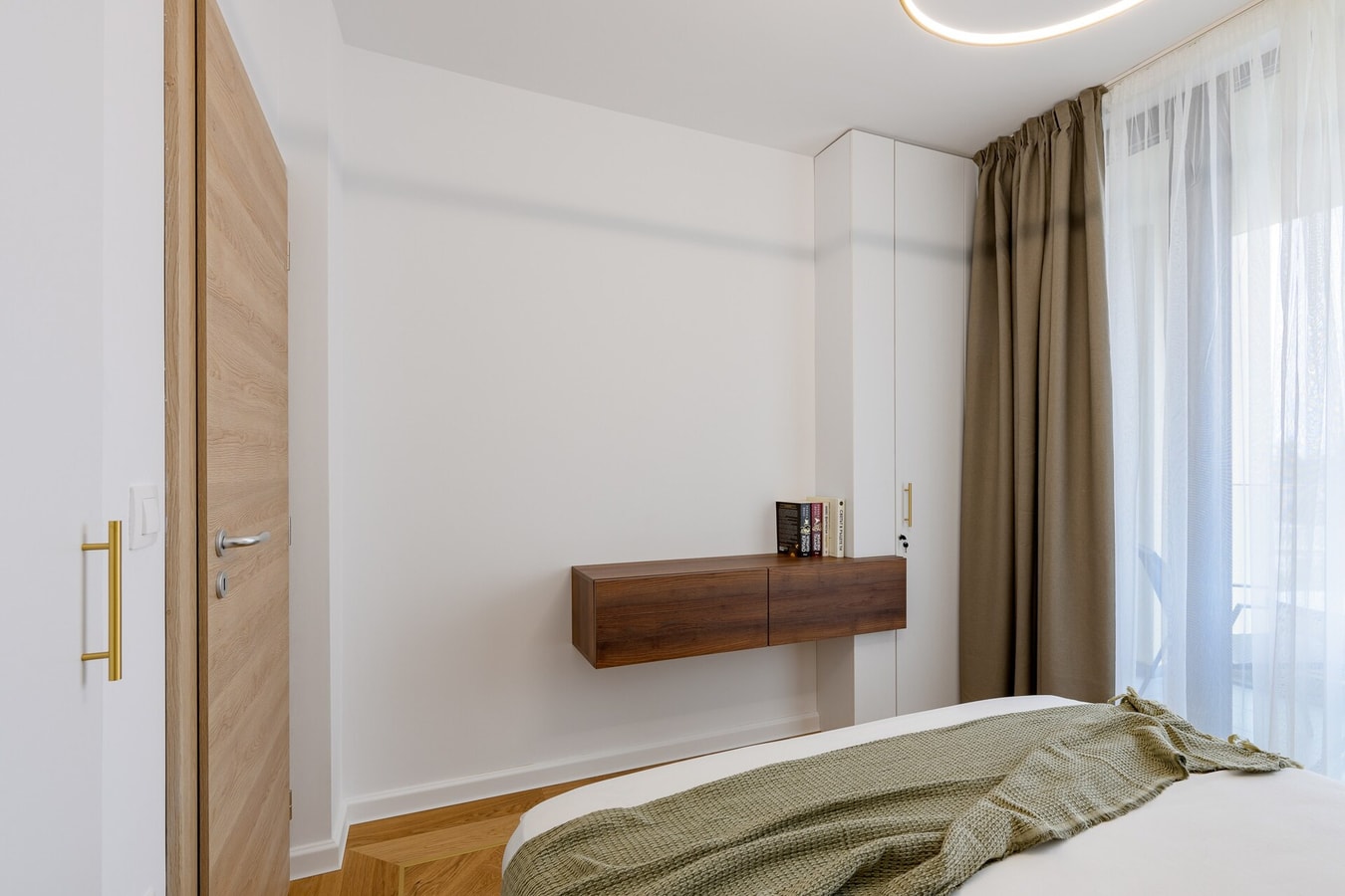 1BD Modern Serenity in Azur Delux Complex 15 Flat Manager Booking