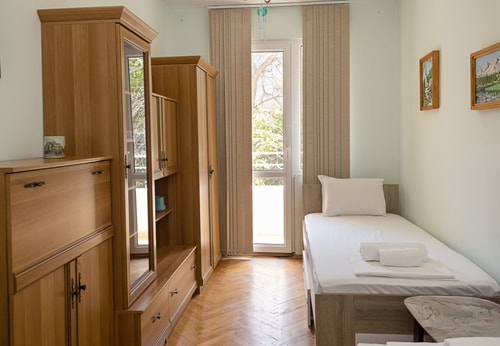Sunny 2-Bedroom Flat near Sea Garden|Chayka, Varna 20 Flat Manager Booking