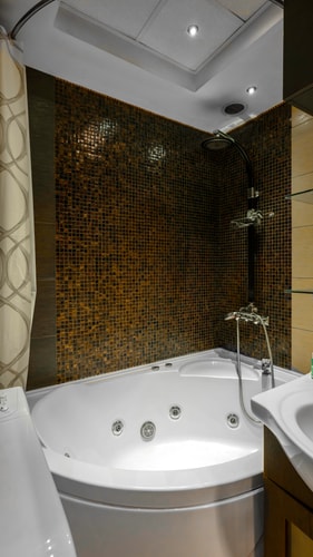Valeri Pirotska 1BD · Central 1BD Apartment Next to Women's Market 20 Flat Manager Booking