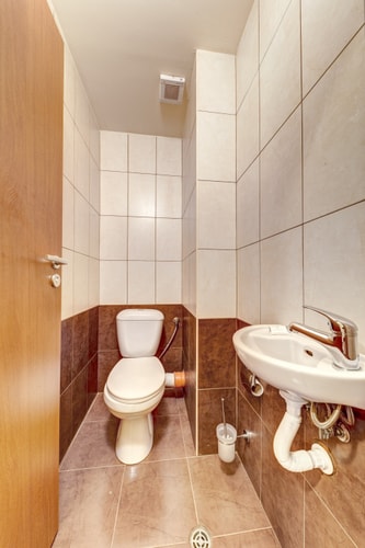 Cosy 1BD Apt w/ Free Parking and Balcony 24 Flat Manager Booking