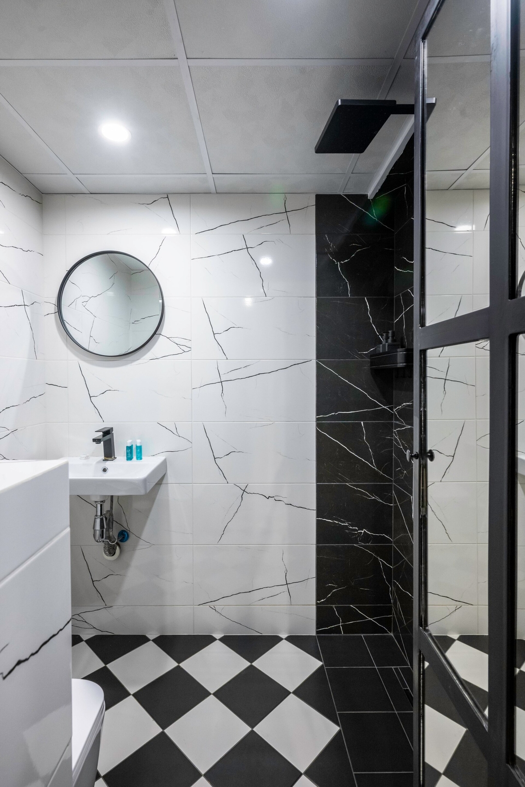 One Bedroom with Parking - Women's Market 17 Flat Manager Booking