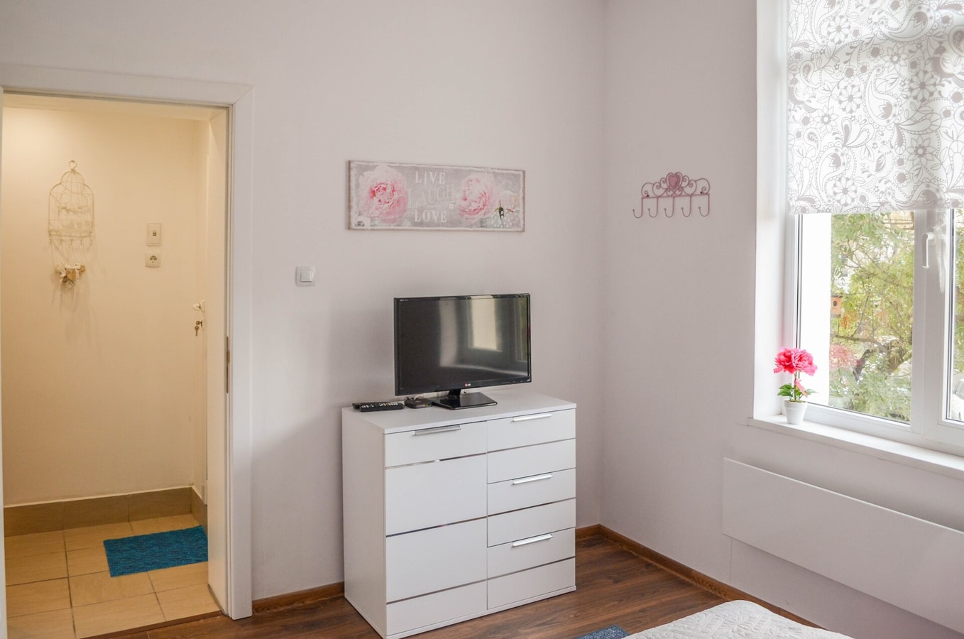Two Bedroom Luxury Apartment in top center 33 Flat Manager Booking