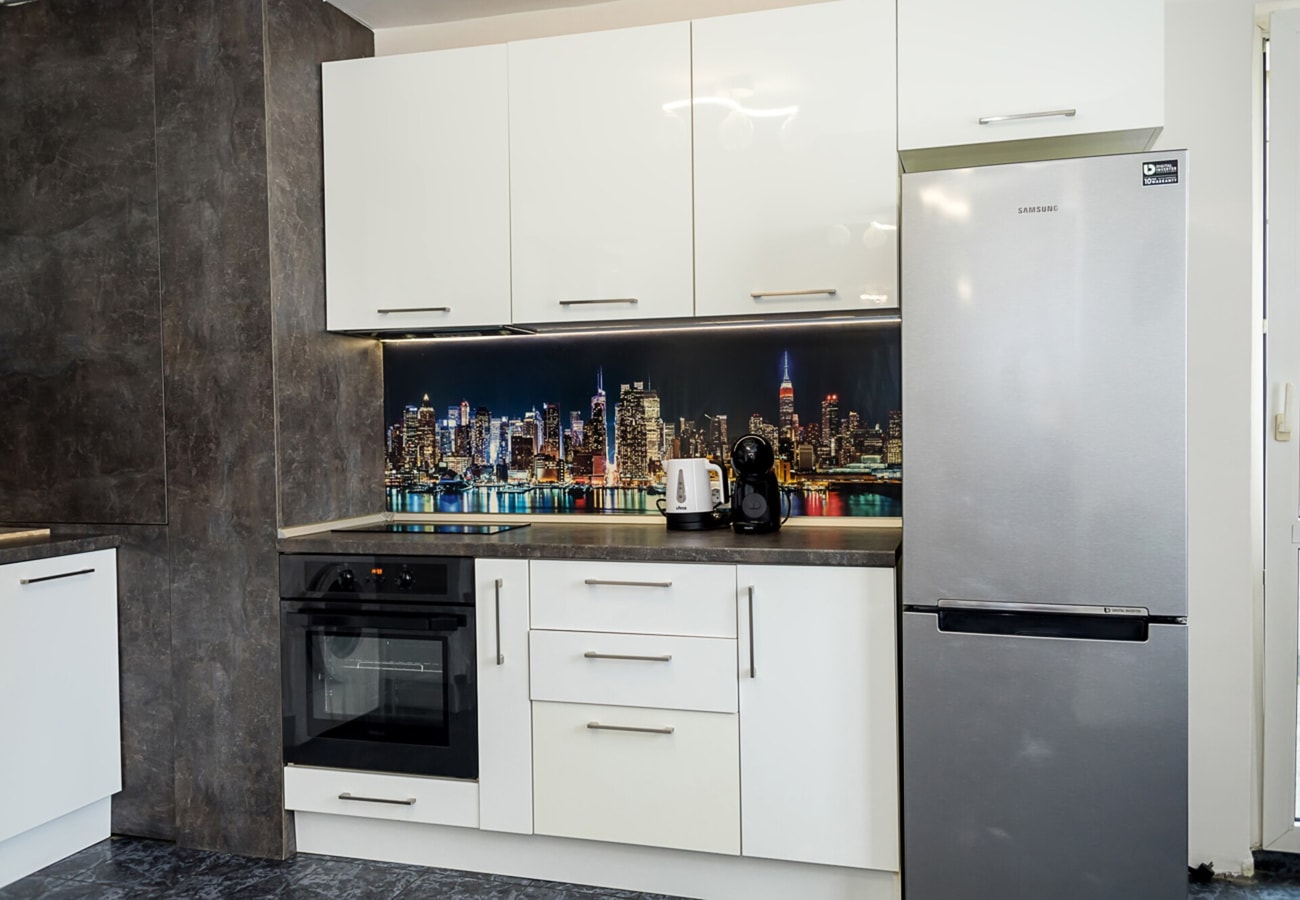 2-Bedroom Apartment in Prime Varna Location 9 Flat Manager Booking