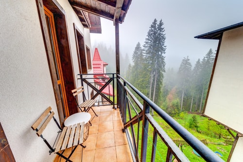 Colorful Retreat ~ 1BD next to the slopes 3 Flat Manager Booking