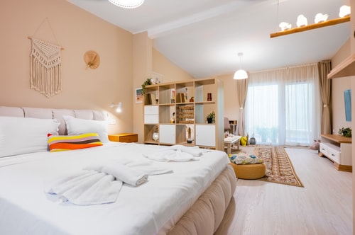 Central Stylish Suite & Studio with Shared Terrace 3 Flat Manager Booking