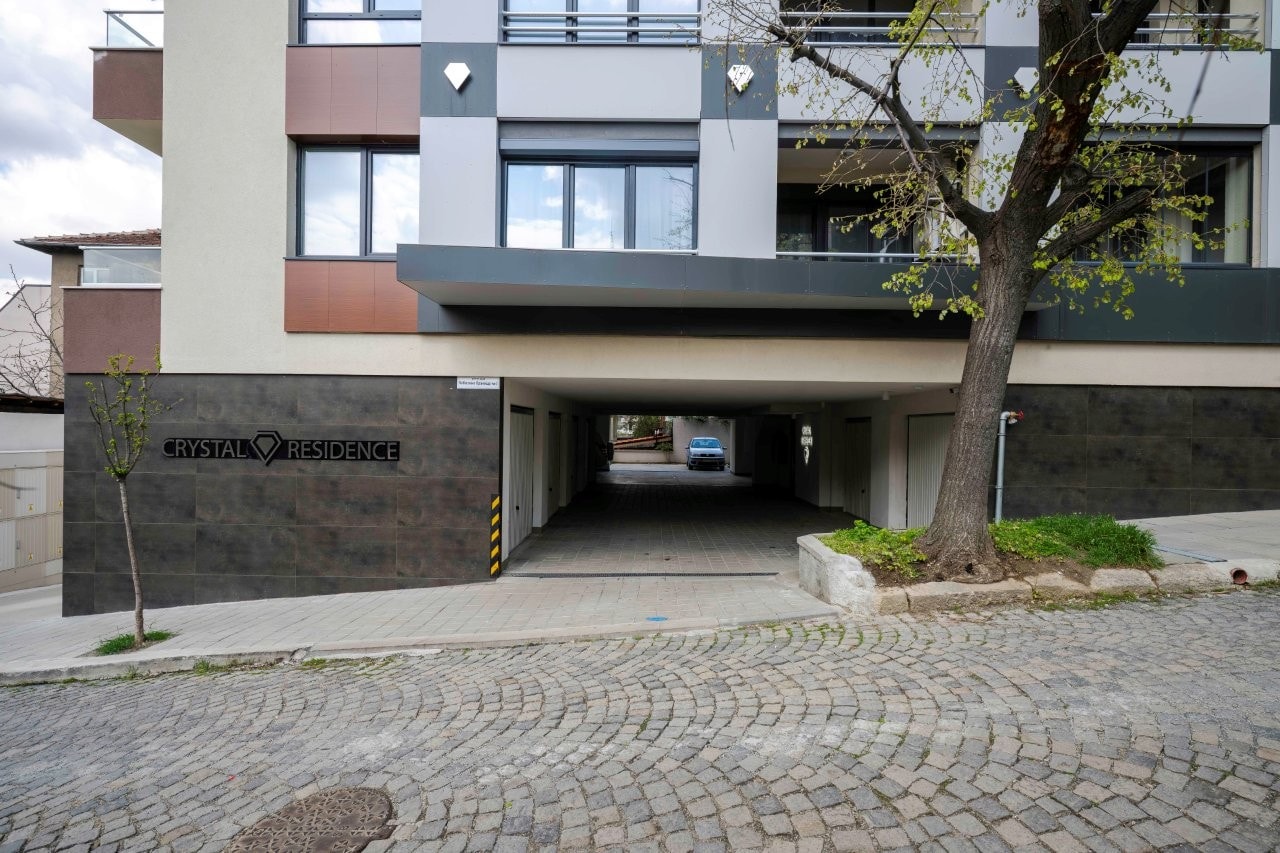 Bright and Cozy 1BD Apartment plus Desk 25 Flat Manager Booking