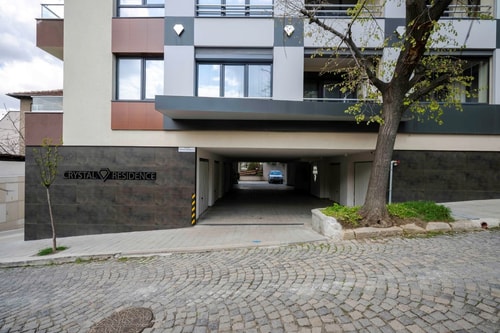 Bright and Cozy 1BD Apartment plus Desk 25 Flat Manager Booking