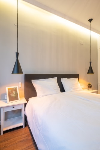 Designer & Cozy 2BD Flat In the city center 26 Flat Manager Booking