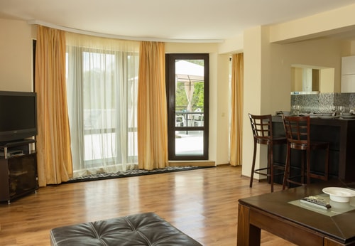Cozy 1BD Apartment with a Spacious Terrace 10 Flat Manager Booking