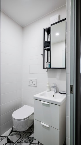 Quiet 2 BDR Comfort Near NDK + Workspace 21 Flat Manager Booking