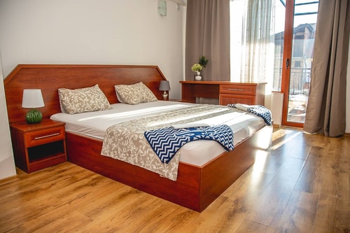 Nessebar's NEW Town TOP Centre 2-BDR Apartment 1 Flat Manager Booking