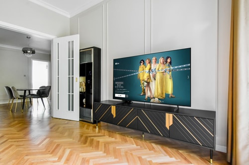 Designer 2BD Apt next to Eagle's Bridge 33 Flat Manager Booking