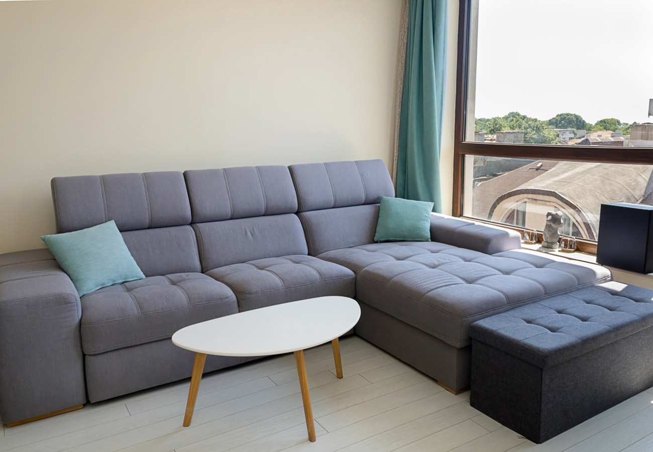 Elegant 1BR Apartment in the TOP Center of Varna 6 Flat Manager Booking