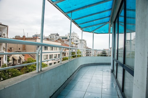 Spacious & Sunny Maisonette w/ Terrace near Centre 17 Flat Manager Booking